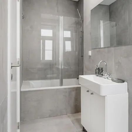 Ab10 Modern ליסבון