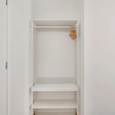 Ab10 Modern With Ac And Balcony Апартаменти