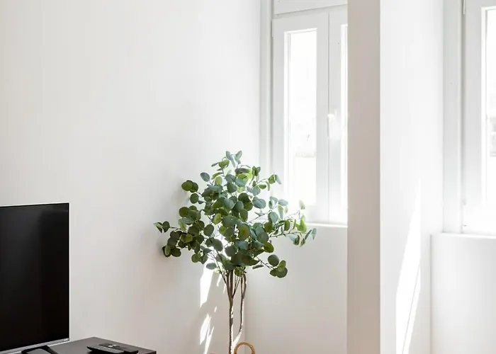 Ab10 Modern With Ac And Balcony شقة *