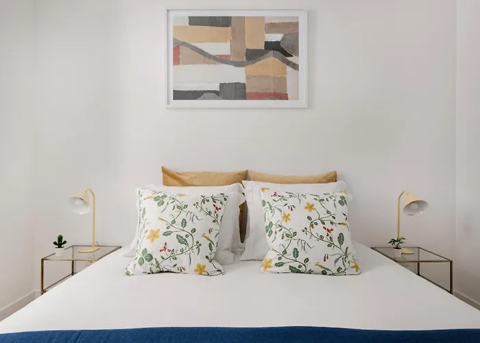 Ab10 Modern With Ac And Balcony شقة