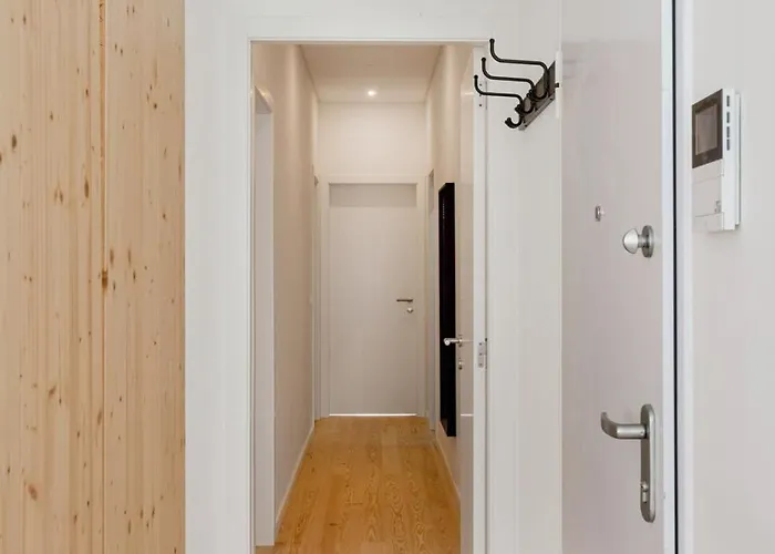 Ab10 Modern With Ac And Balcony شقة *