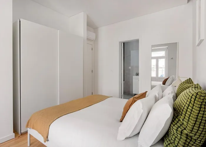 Ab10 Modern With Ac And Balcony شقة