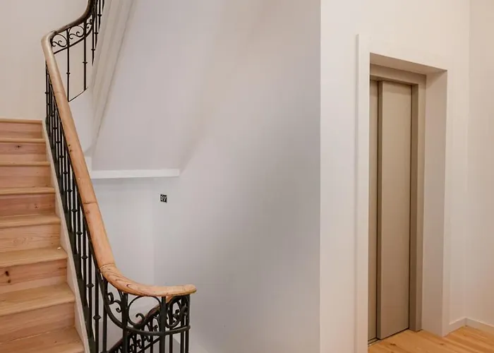 Ab10 Modern With Ac And Balcony شقة *