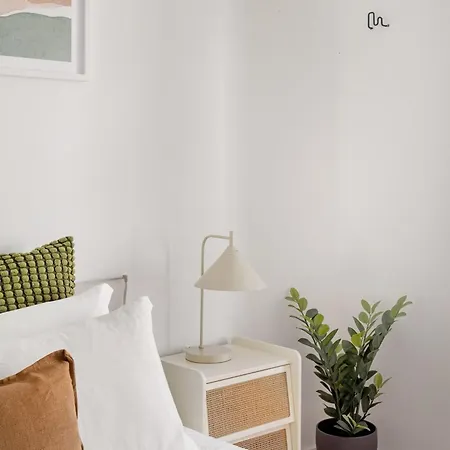 Ab10 Modern With Ac And Balcony *