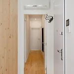 Ab10 Modern With Ac And Balcony *